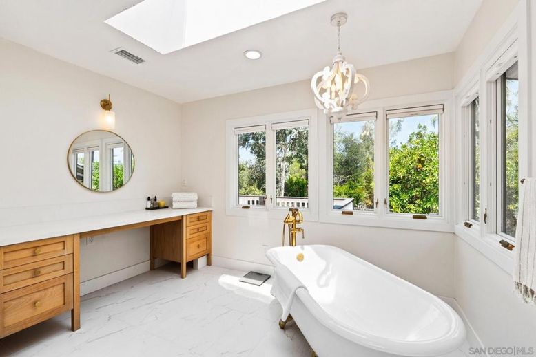 Bathroom, Free Standing Baths, Interior, Marble, Pendant Lights, Recessed Lighting