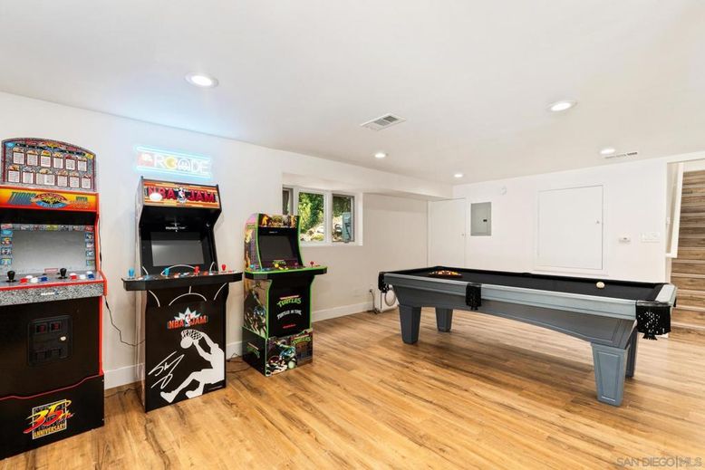 Billiard Table, Game Room, Interior, Recessed Lighting, Wood Texture Flooring