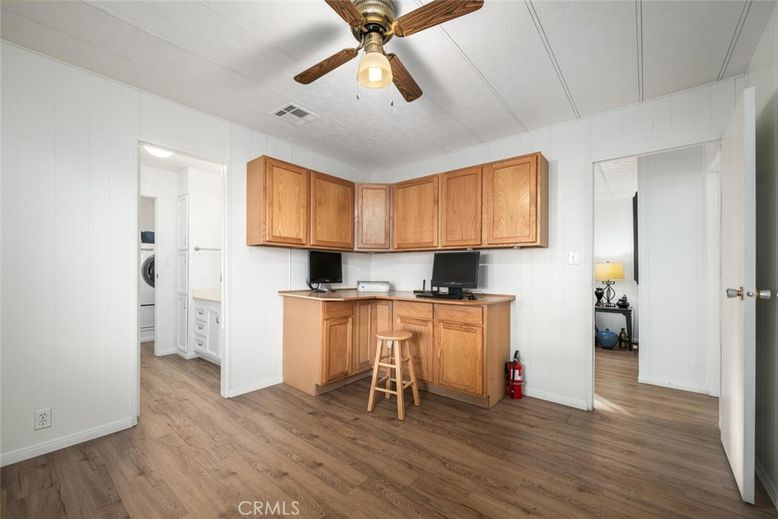 Interior, Kitchen, Washer, Wood Texture Flooring