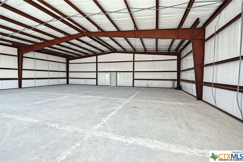 Garage, Interior, Wooden Beams