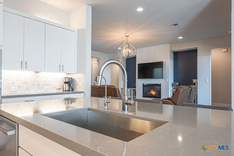 Fireplace, Interior, Kitchen, Pendant Lights, Recessed Lighting