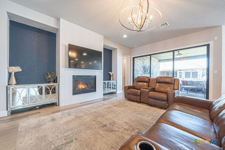 Fireplace, Interior, Living room, Pendant Lights, Recessed Lighting, Wood Texture Flooring