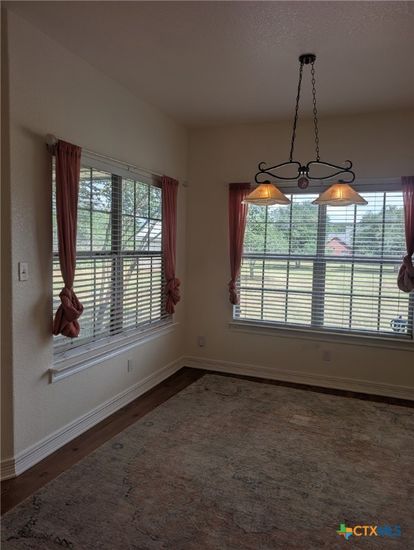 Empty room, Interior, Pendant Lights