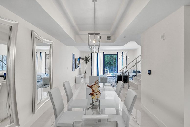Dining room, Interior, Pendant Lights