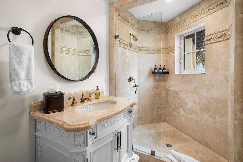 Bathroom, Interior, Recessed Lighting
