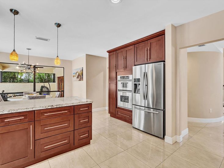 Interior, Kitchen, Pendant Lights, Recessed Lighting, Stainless Steel Appliances
