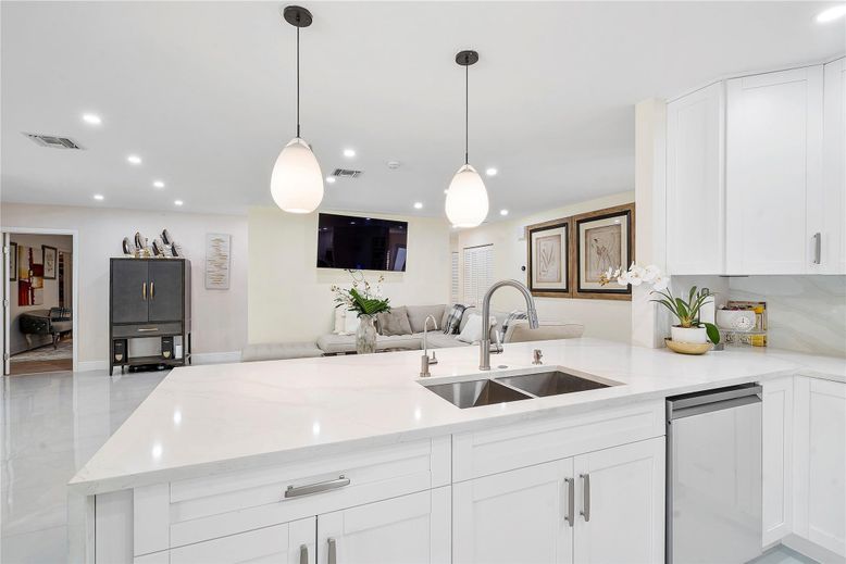Interior, Kitchen, Pendant Lights, Recessed Lighting