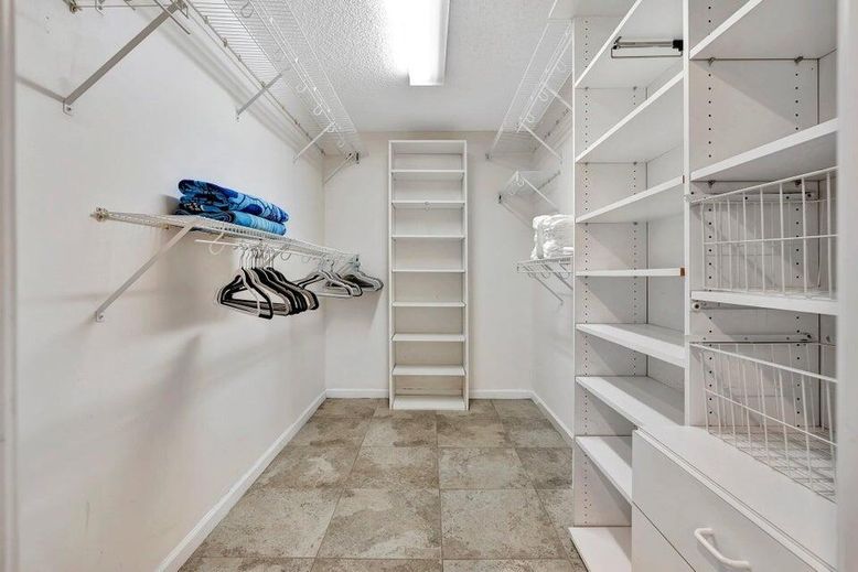 Interior, Walk-in Closets