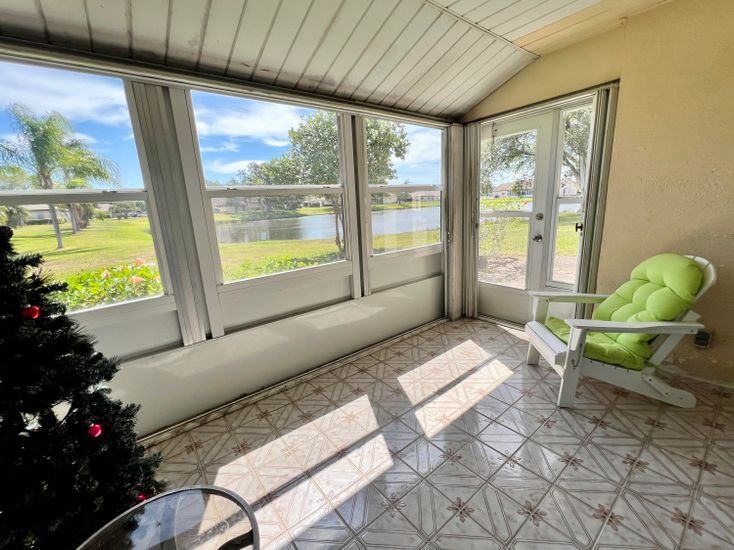 Interior, Sun Room, Water