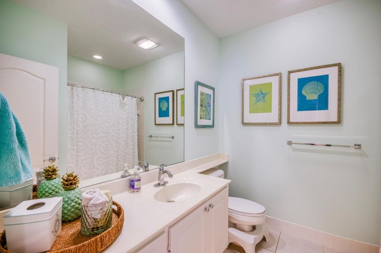 Bathroom, Interior, Recessed Lighting
