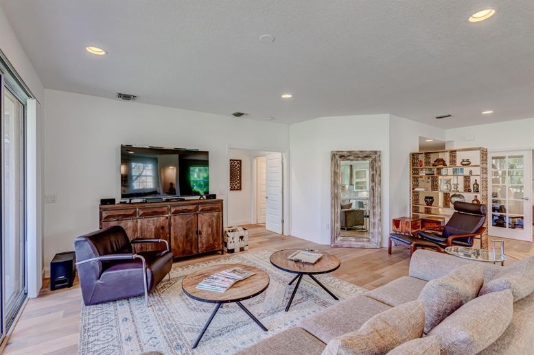 Interior, Living room, Recessed Lighting, Wood Texture Flooring