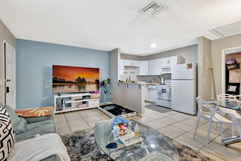 Interior, Kitchen, Living room, Recessed Lighting