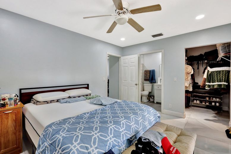 Bathroom, Bedroom, Interior, Recessed Lighting