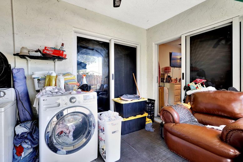 Interior, Washer