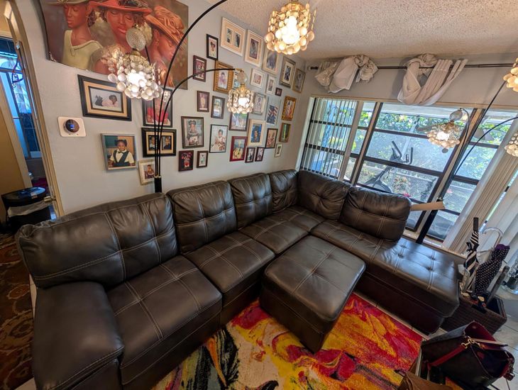 Chandelier, Interior, Living room