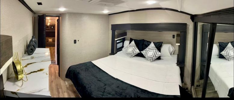 Bedroom, Interior, Recessed Lighting