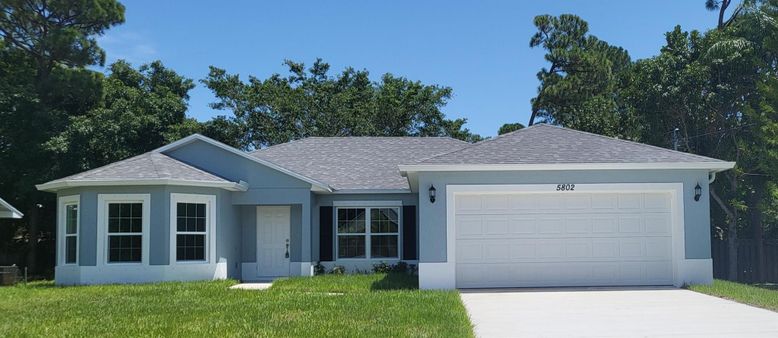Attached, Exterior, Facade, Ranch