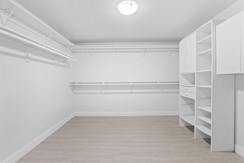 Interior, Walk-in Closets, Wood Texture Flooring