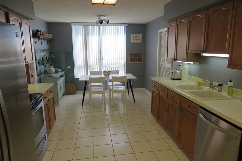 Dining room, Interior, Kitchen, Stainless Steel Appliances