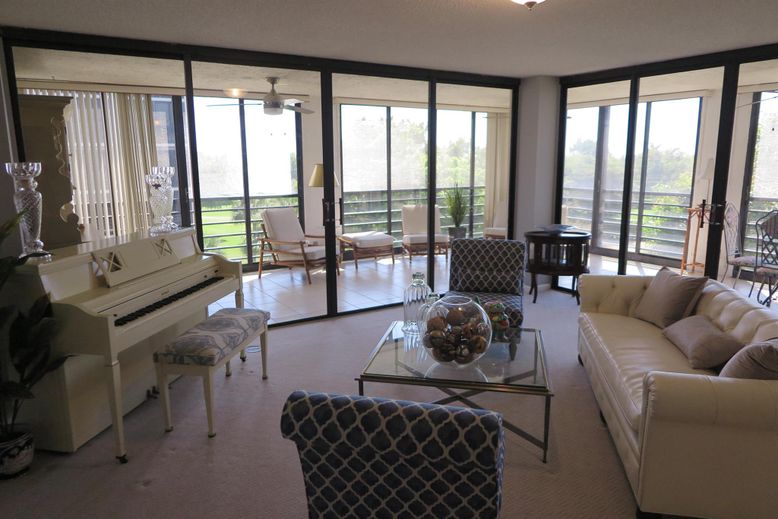 Interior, Living room, Piano