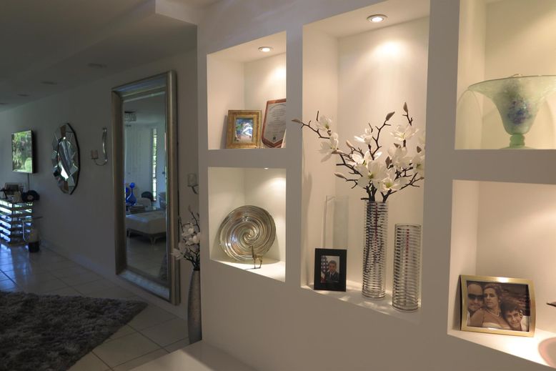 Interior, Recessed Lighting
