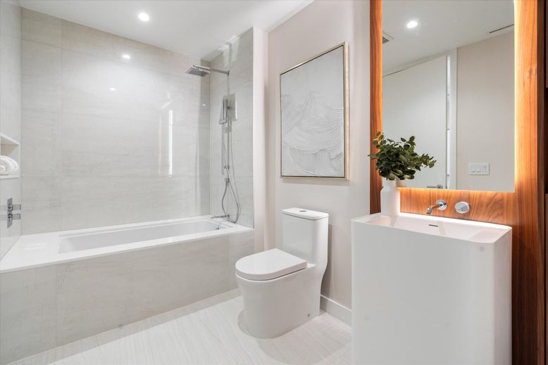 Bathroom, Interior, Recessed Lighting