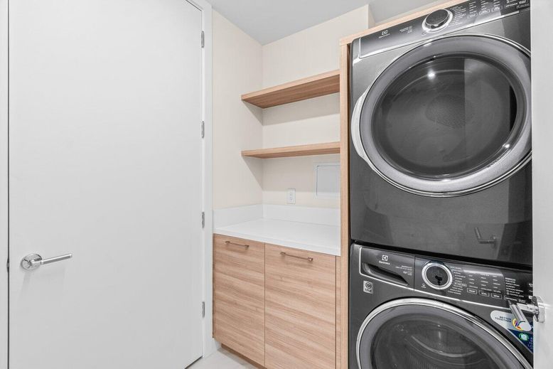 Interior, Washer, Wood Texture Flooring