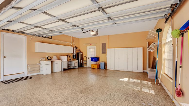 Garage, Interior, Washer