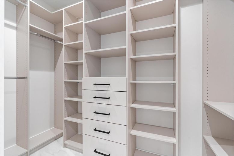 Interior, Walk-in Closets