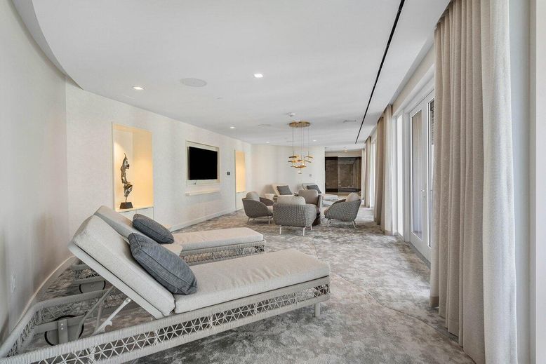 Dining room, Interior, Pendant Lights, Recessed Lighting