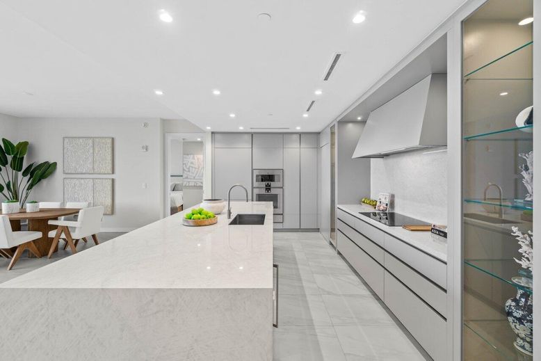 Dining room, Interior, Kitchen, Marble, Recessed Lighting, Stainless Steel Appliances