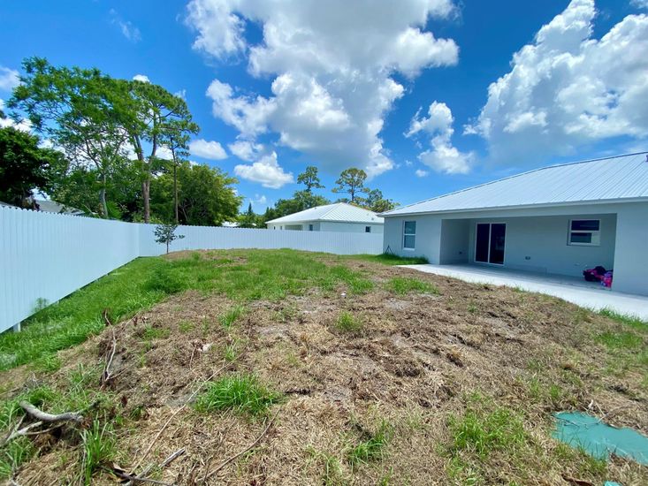 Backyard, Exterior