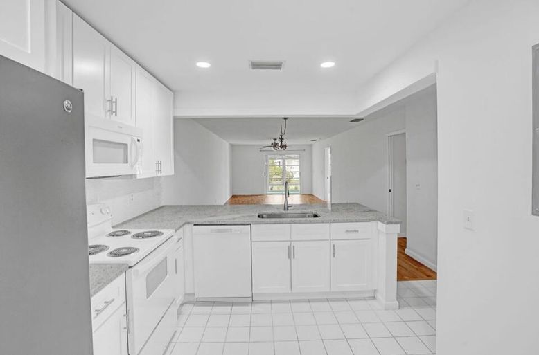 Interior, Kitchen, Recessed Lighting