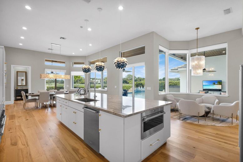 Chandelier, Dining room, Interior, Kitchen, Pendant Lights, Recessed Lighting, Wood Texture Flooring