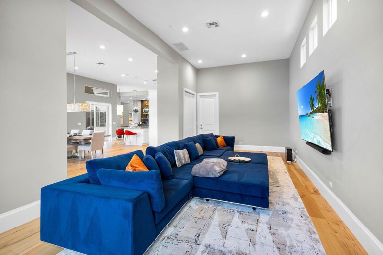 Dining room, Interior, Living room, Pendant Lights, Recessed Lighting, Wood Texture Flooring