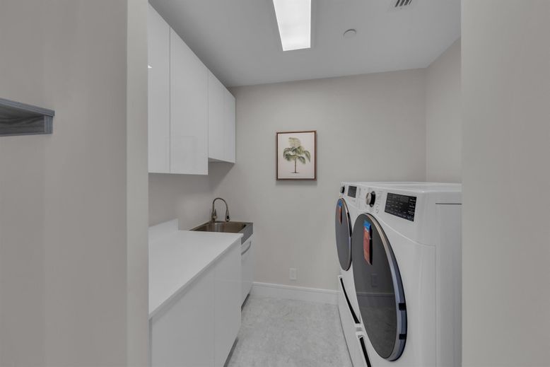 Interior, Recessed Lighting, Washer
