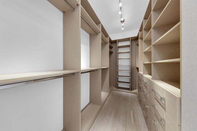 Interior, Walk-in Closets