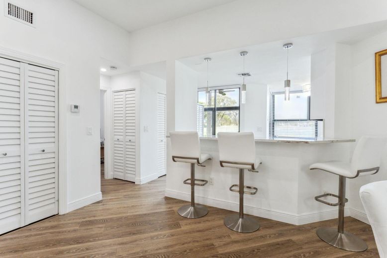 Interior, Pendant Lights, Wood Texture Flooring