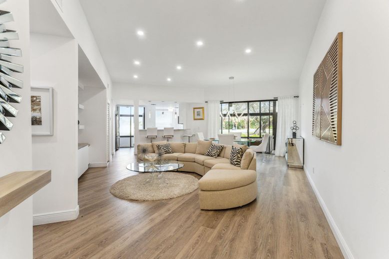 Dining room, Interior, Living room, Pendant Lights, Recessed Lighting, Wood Texture Flooring