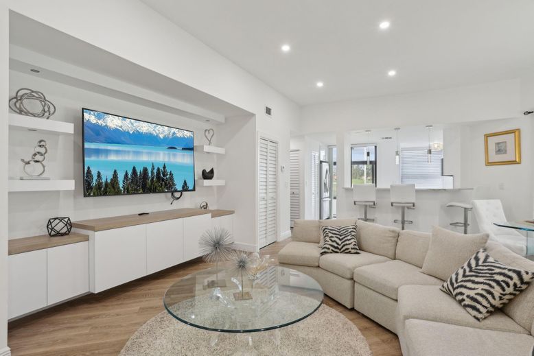 Dining room, Interior, Living room, Pendant Lights, Recessed Lighting, Water, Wood Texture Flooring