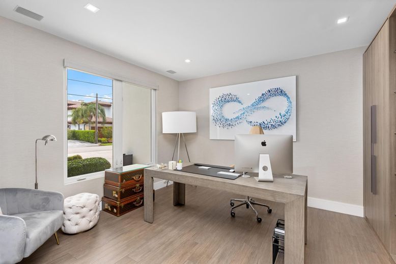 Home Office, Interior, Recessed Lighting, Wood Texture Flooring