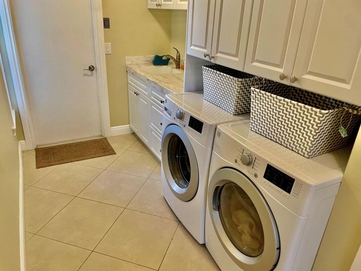 Interior, Washer