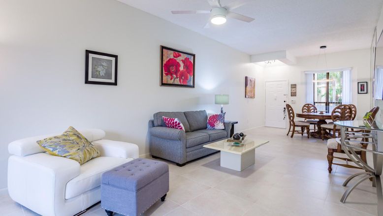 Dining room, Interior, Living room, Pendant Lights