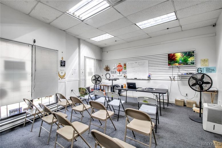 Home Office, Interior