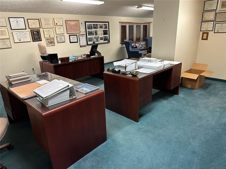 Home Office, Interior