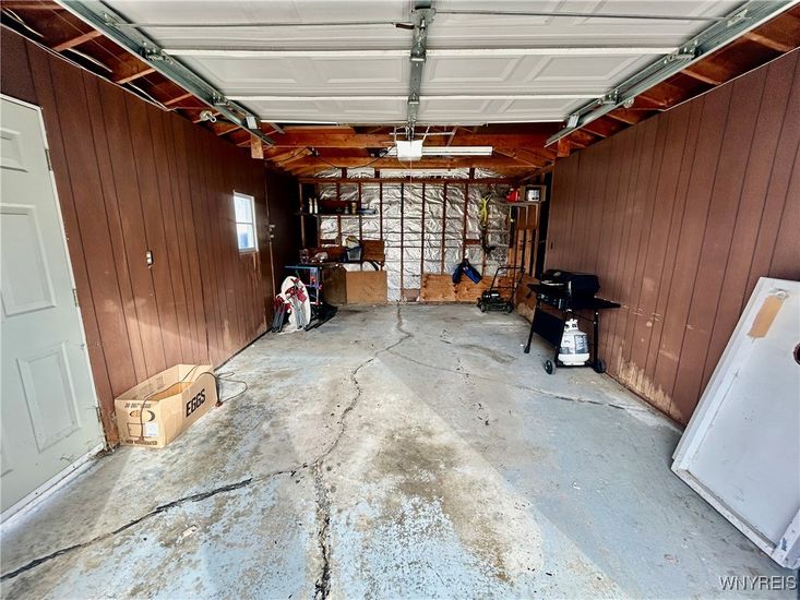 Garage, Interior