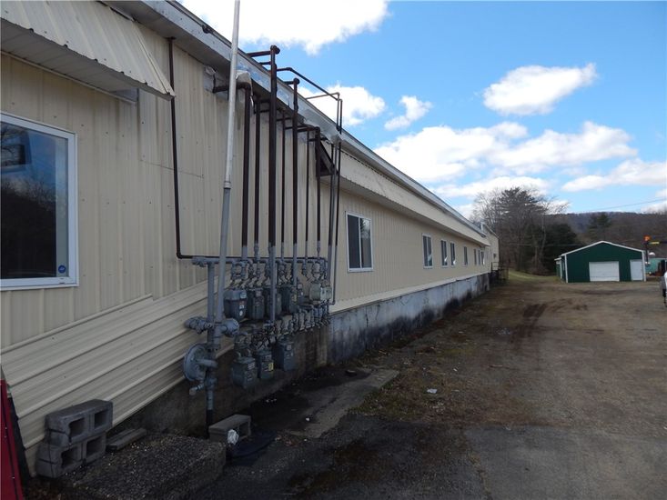 Backyard, Detached Garage, Exterior