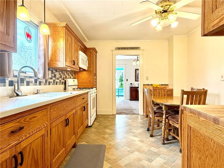 Dining room, Interior, Kitchen, Pendant Lights