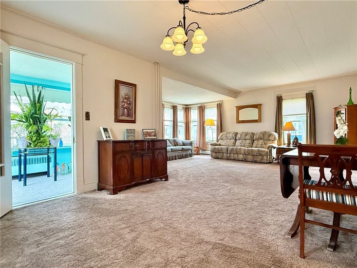 Chandelier, Dining room, Interior, Living room