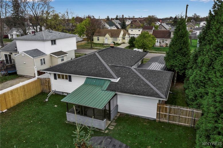 Exterior, Drone